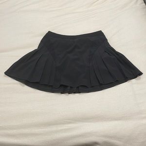Cute workout skirt in size small!